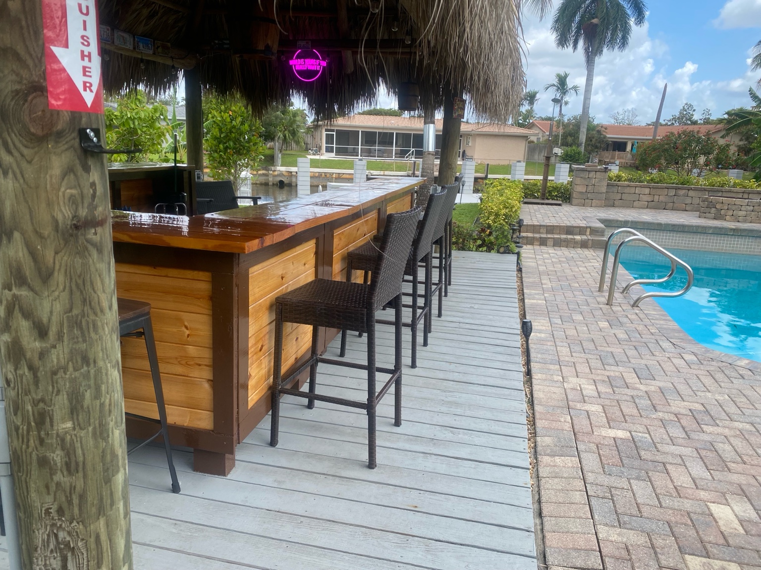 Tropical Tiki Huts project photo 11